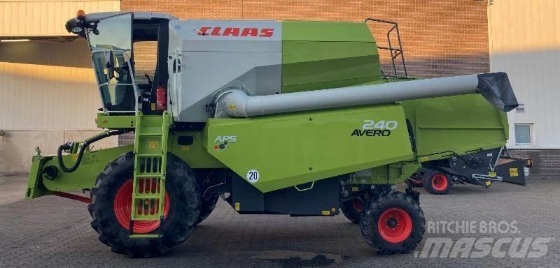 CLAAS AVERO 240 Kombajni