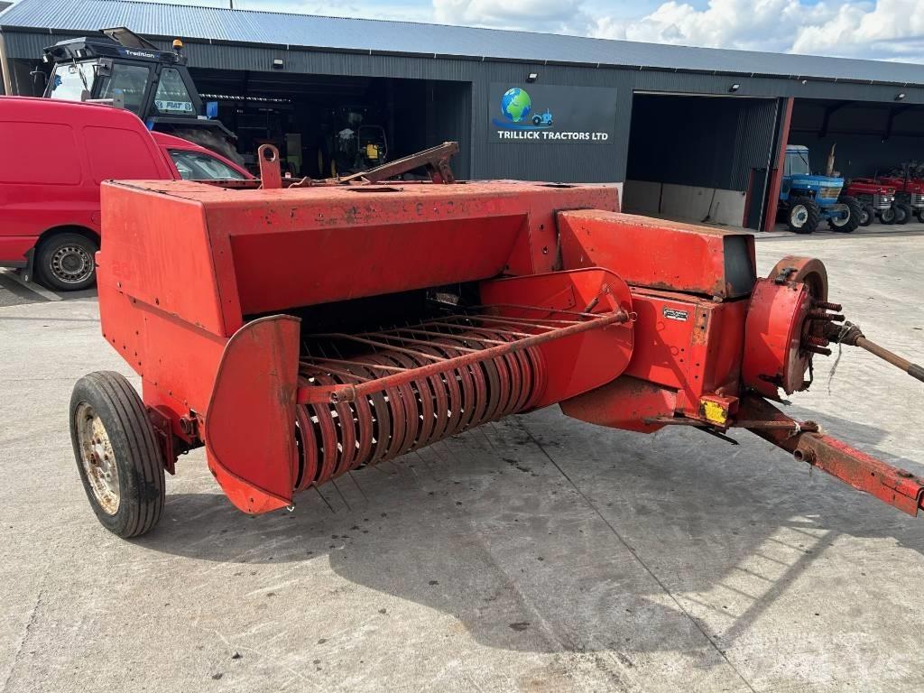 Massey Ferguson 120 Prese/balirke za četvrtaste bale