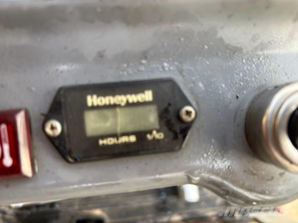 Takeuchi TB 210 R Mini bageri < 7t