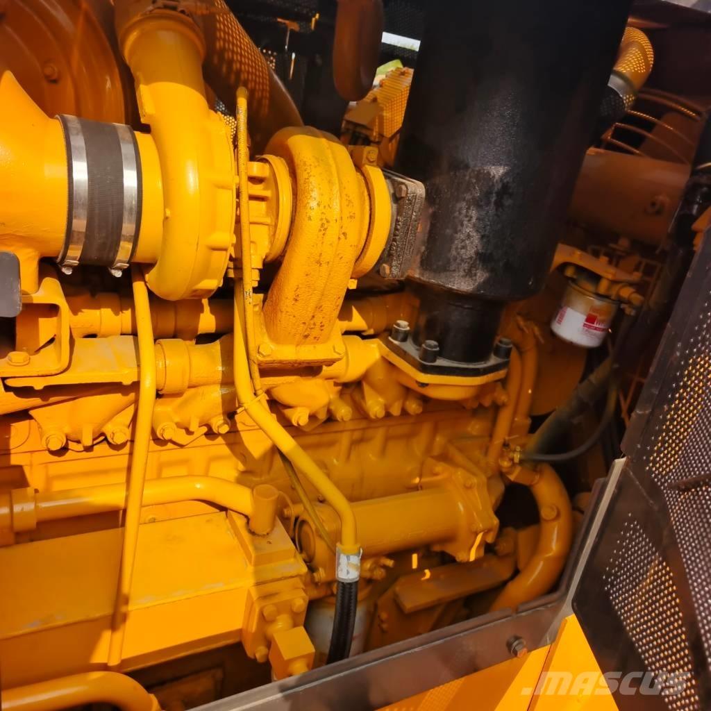 Shantui SD 22 Buldožeri guseničari