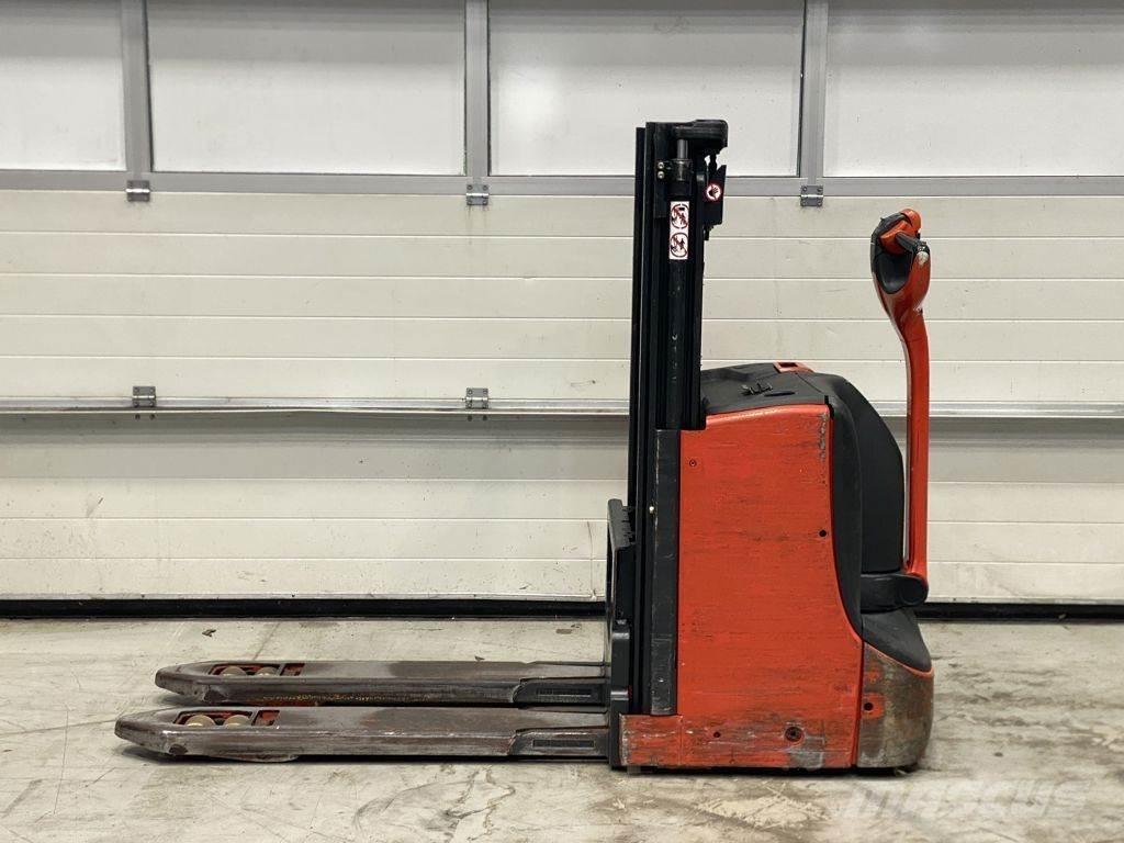 Linde D08 Ručni električni viljuškar
