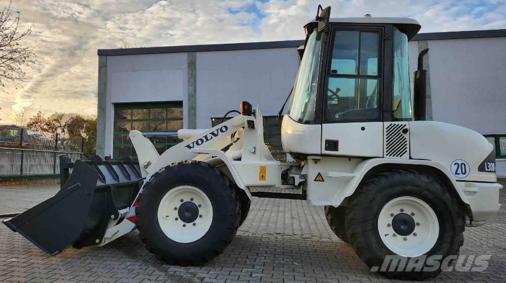 Volvo L 30 B Utovarivači na točkove