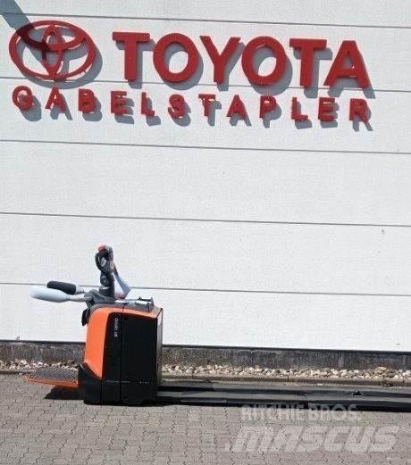 Toyota LPE 250 Nisko podizni električni viljuškar