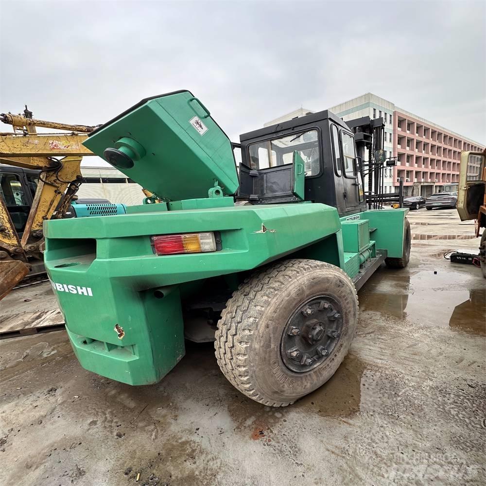 Mitsubishi FD160 Dizelski viljuškari