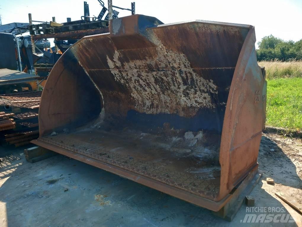 Komatsu WA475-10 Kašike / Korpe