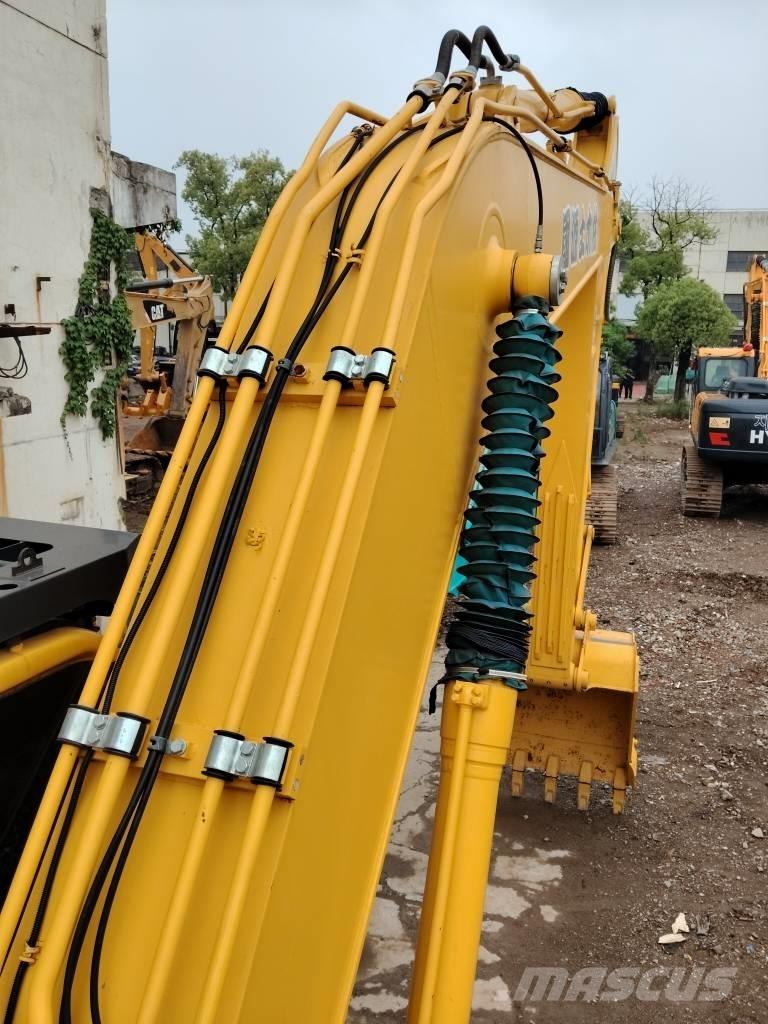 Komatsu PC 200-8 Bageri guseničari