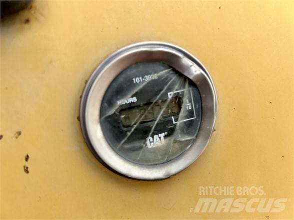 CAT D3G LGP Buldožeri guseničari