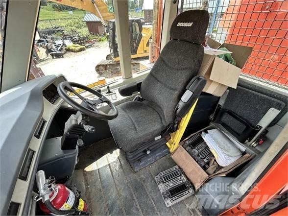 Doosan DA30 Zglobni damperi
