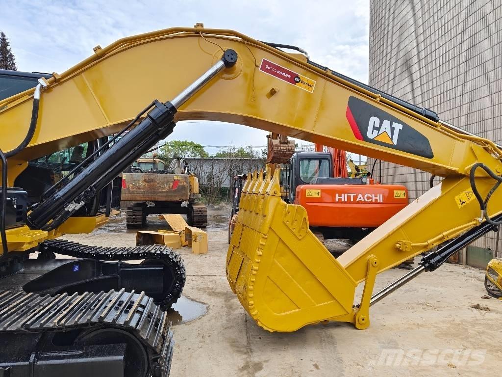 CAT 330D2L Bageri guseničari