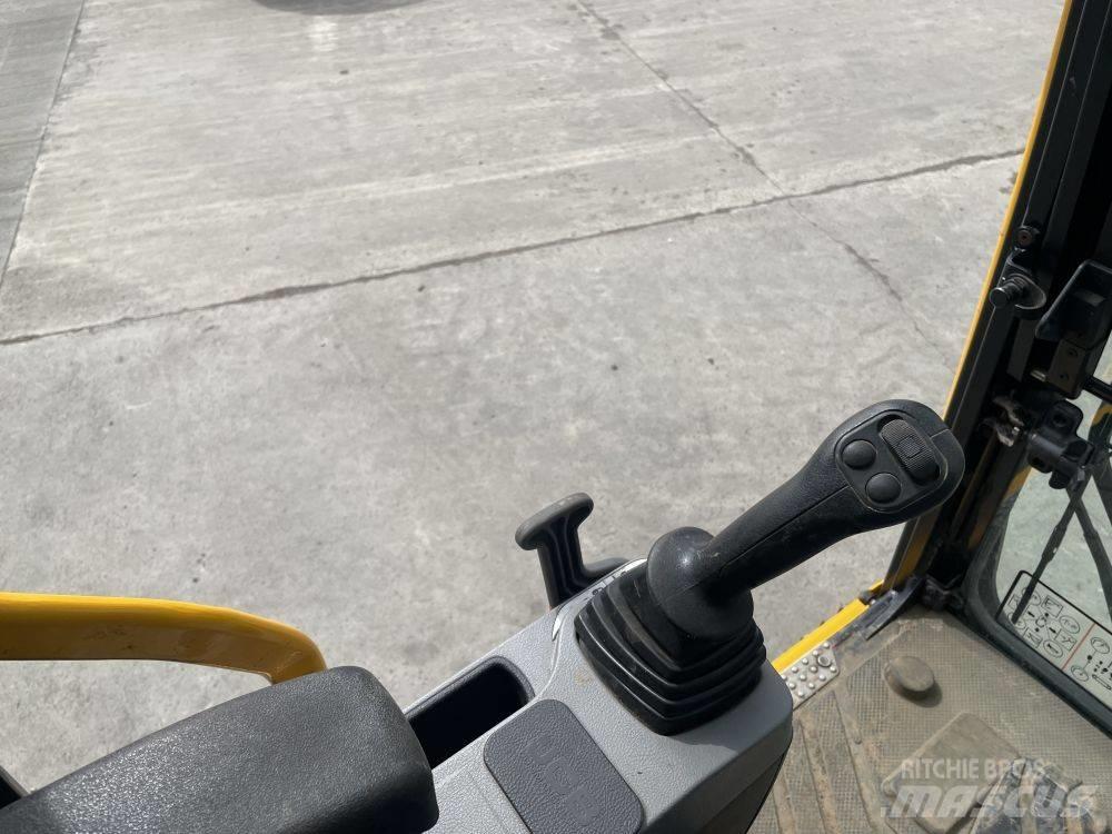 JCB 140 X Bageri guseničari