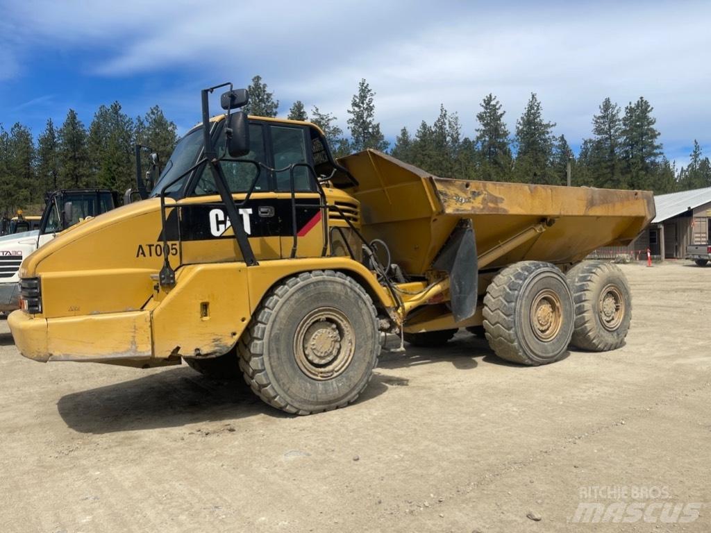 CAT 725 Zglobni damperi