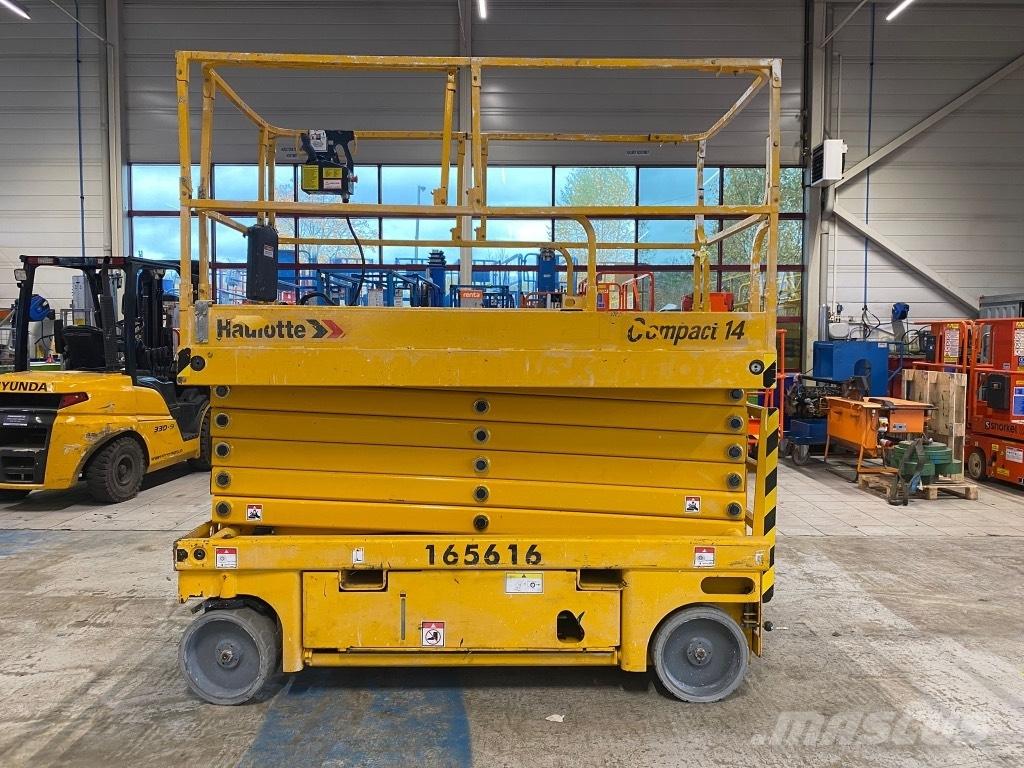 Haulotte Compact 14 Makazaste platforme