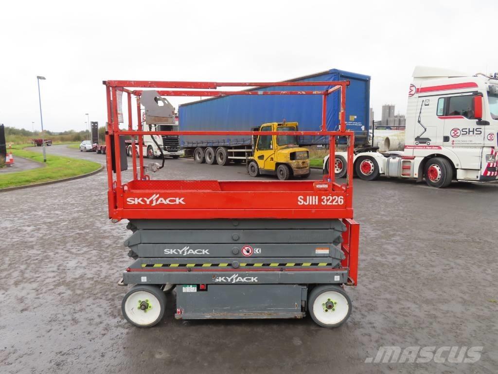 SkyJack SJ III 3226 Makazaste platforme
