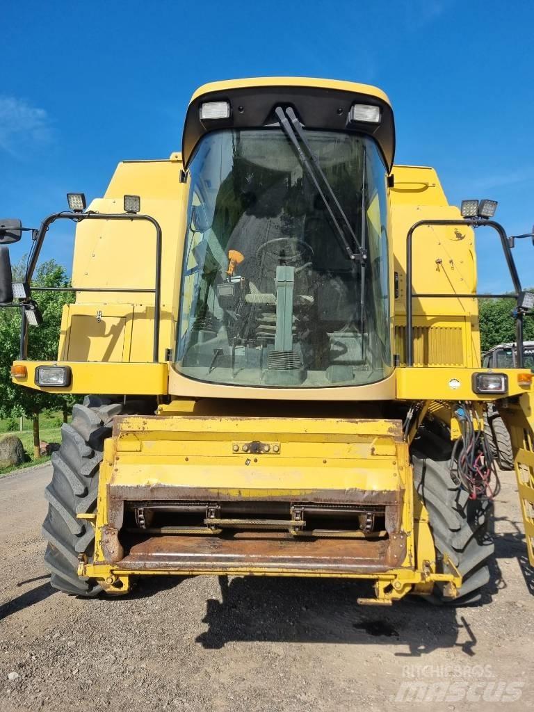 New Holland TX 68 Kombajni