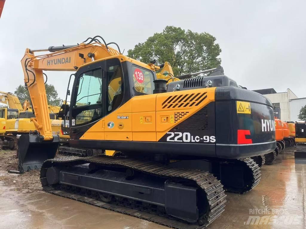 Hyundai R220LC-9S Bageri točkaši