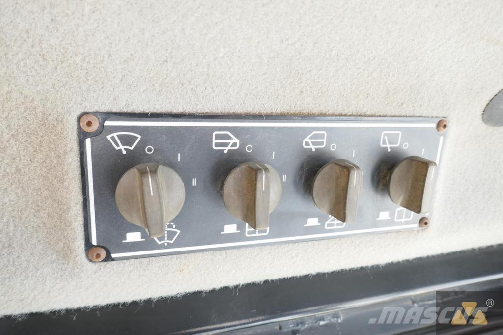 CAT D6T LGP Buldožeri guseničari