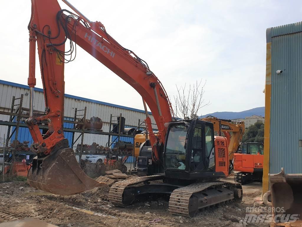 Hitachi ZX225USLC Bageri guseničari
