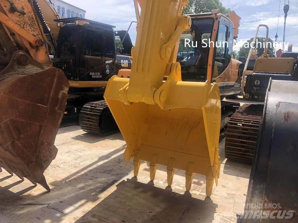Komatsu PC220-7 Bageri guseničari