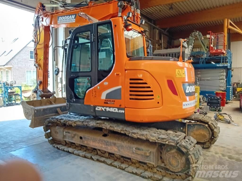 Doosan DX 140 LCR Bageri guseničari