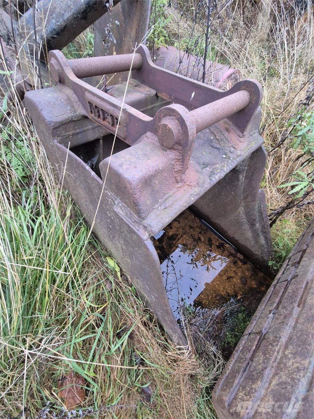 James 62C 4X4 Rovokopači