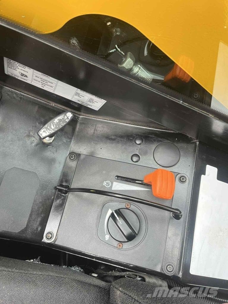 JCB 527-58 Agri Plus Poljoprivredni teleskopski utovarivači