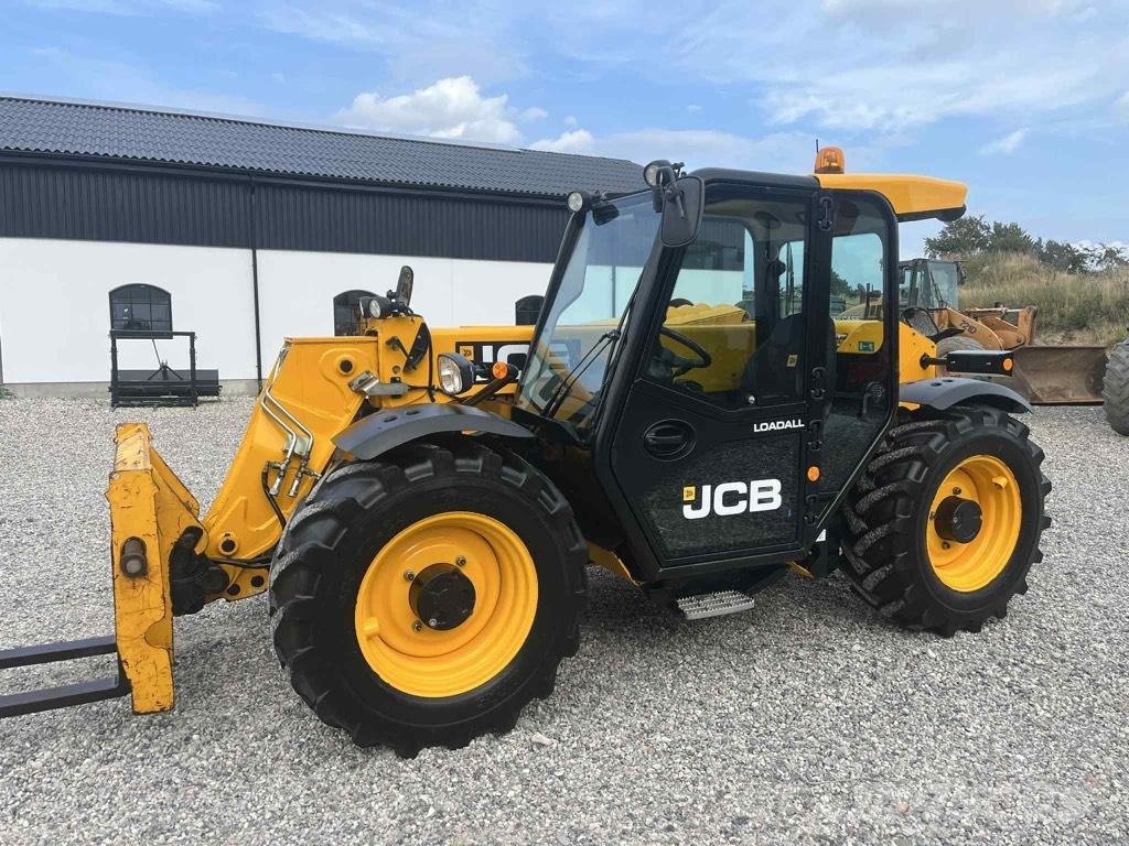JCB 527-58 Agri Plus Poljoprivredni teleskopski utovarivači