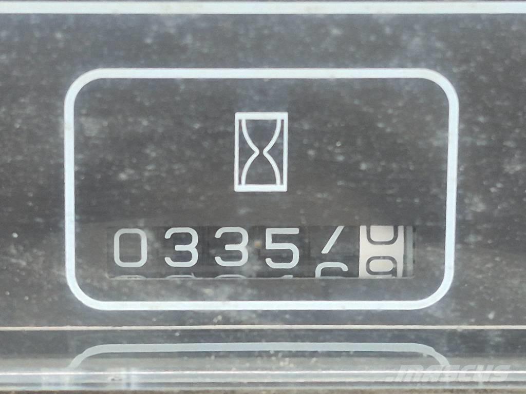 Nissan F04 B 40 H Viljuškari - ostalo