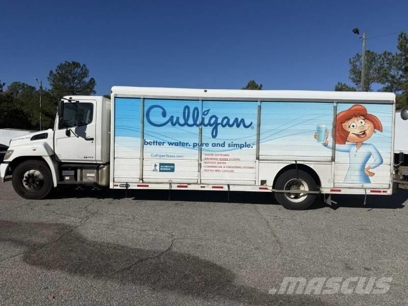 Hino 338 Kamioni za prevoz pića