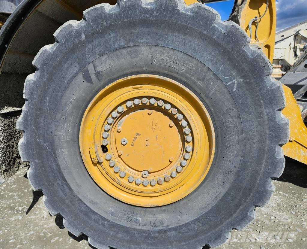 CAT 982 M Utovarivači na točkove