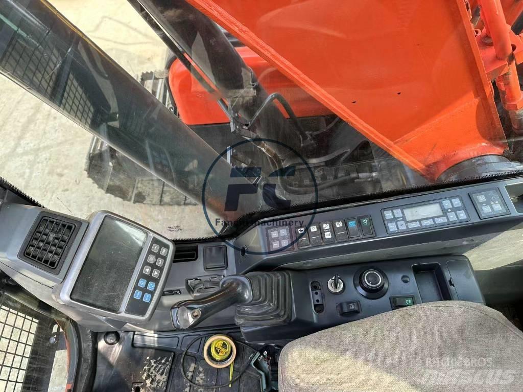 Doosan DX 140 Bageri guseničari