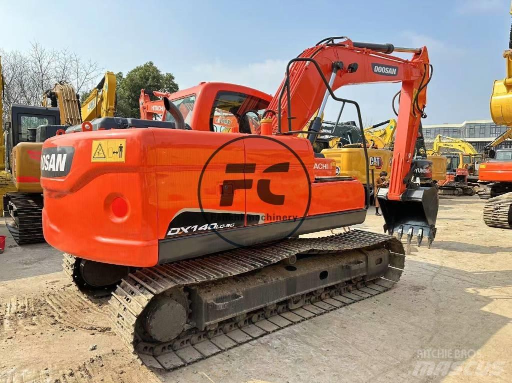 Doosan DX 140 Bageri guseničari