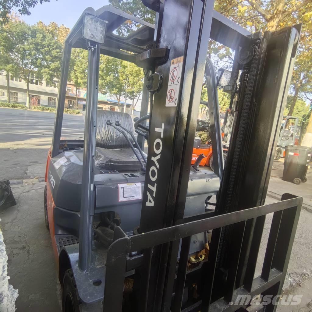  叉车 3t Dizelski viljuškari