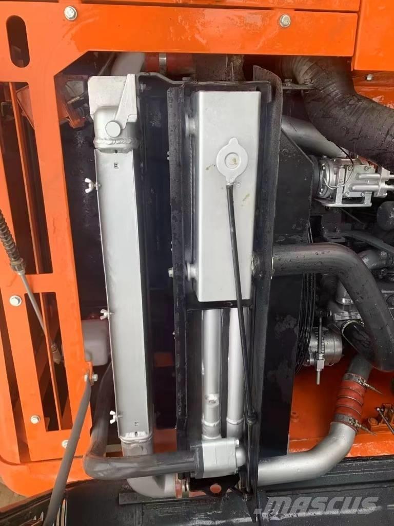 Doosan DX300LC-9C Bageri guseničari
