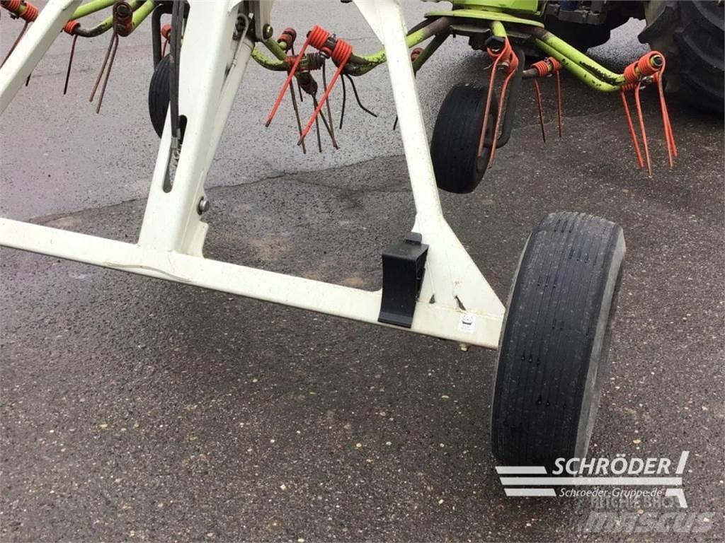 CLAAS VOLTO 800 T Okretači i sakupljači sena