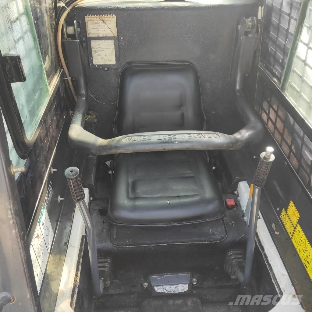 Bobcat S16 Skid steer mini utovarivači