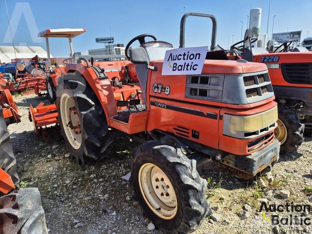 Kubota GT-8 Traktori