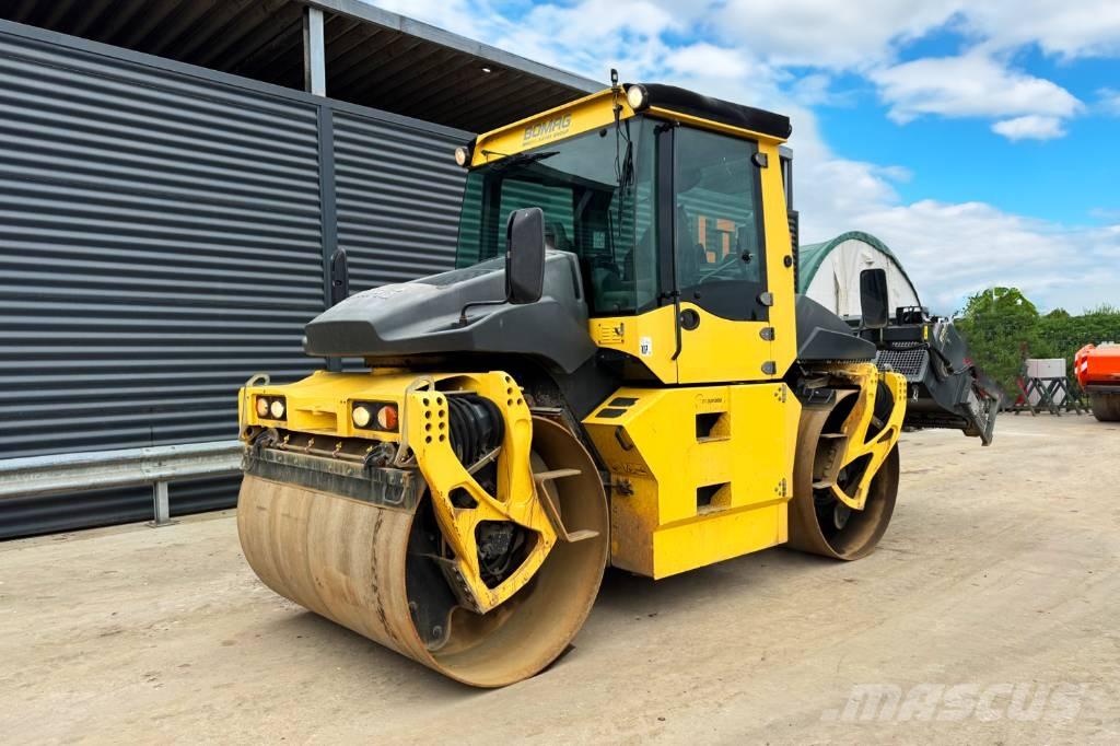 Bomag BW 174 AP-4V Valjci sa duplim bubnjem