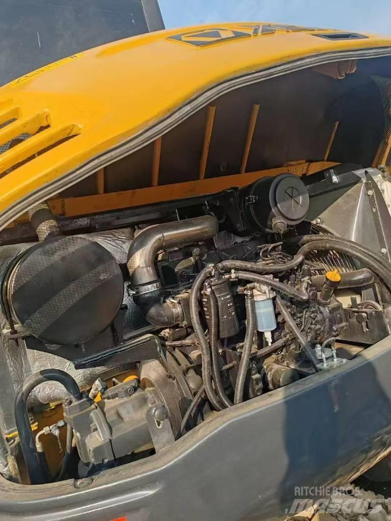 XCMG 60 Bageri guseničari