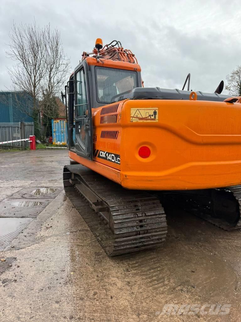 Doosan DX 140 Bageri guseničari