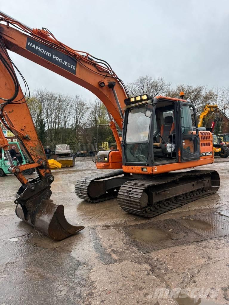 Doosan DX 140 Bageri guseničari