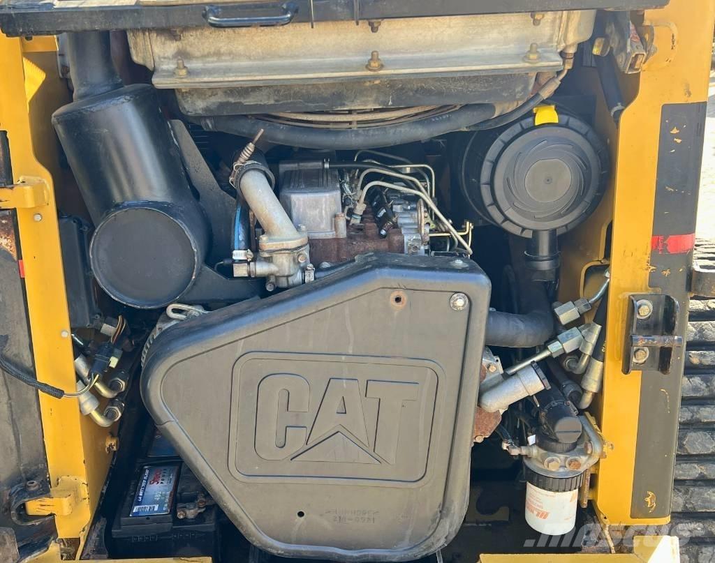 CAT 277 B    2006 Skid steer mini utovarivači