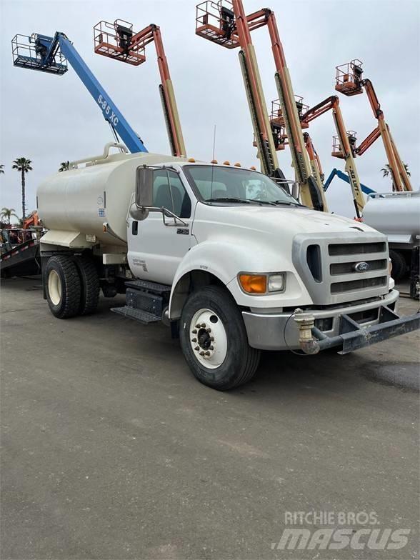 Ford F750 Kamioni cisterne