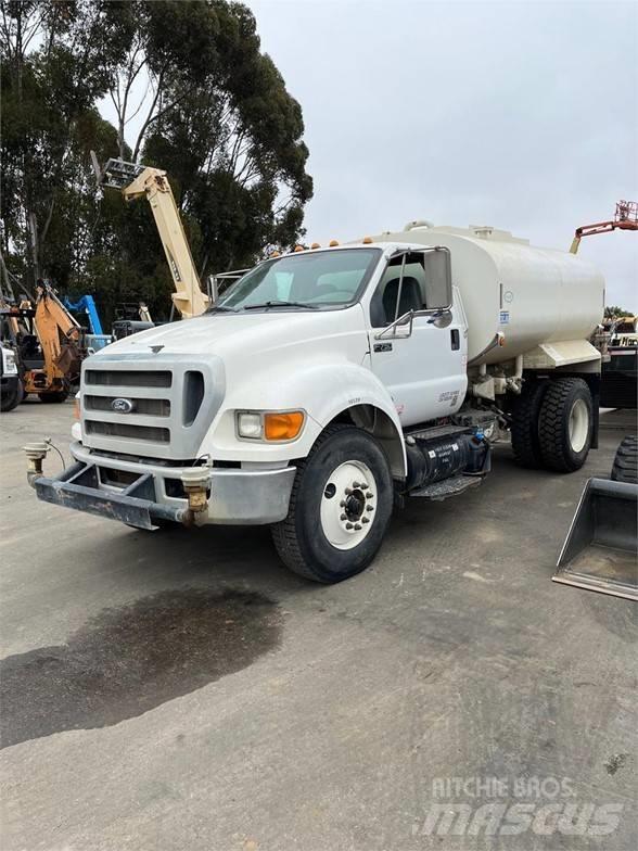 Ford F750 Kamioni cisterne