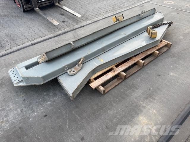 CAT 740 TAILGATE Zglobni damperi