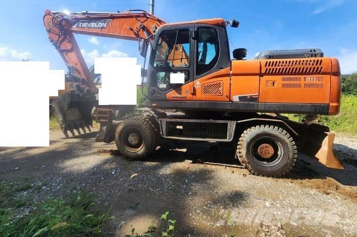 Doosan DX 210 W Bageri točkaši