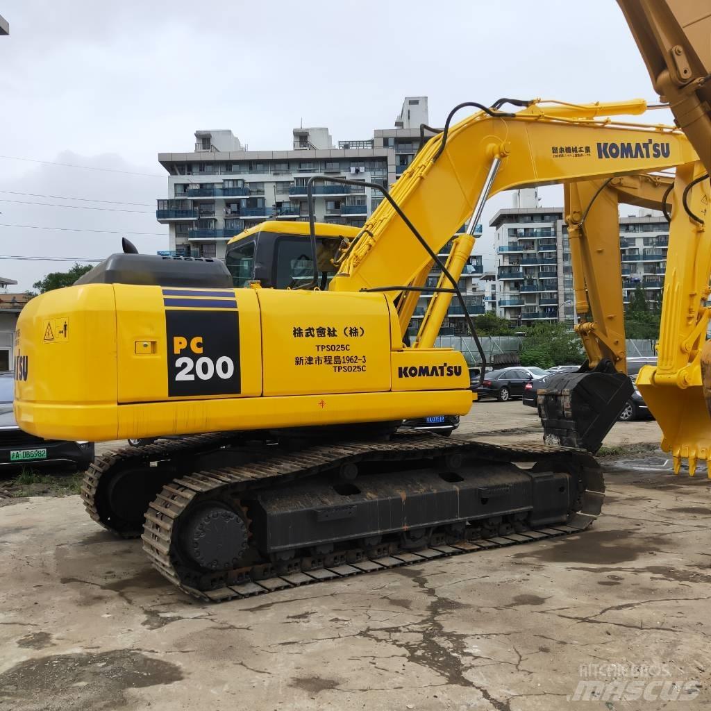 Komatsu PC200-7 Bageri guseničari