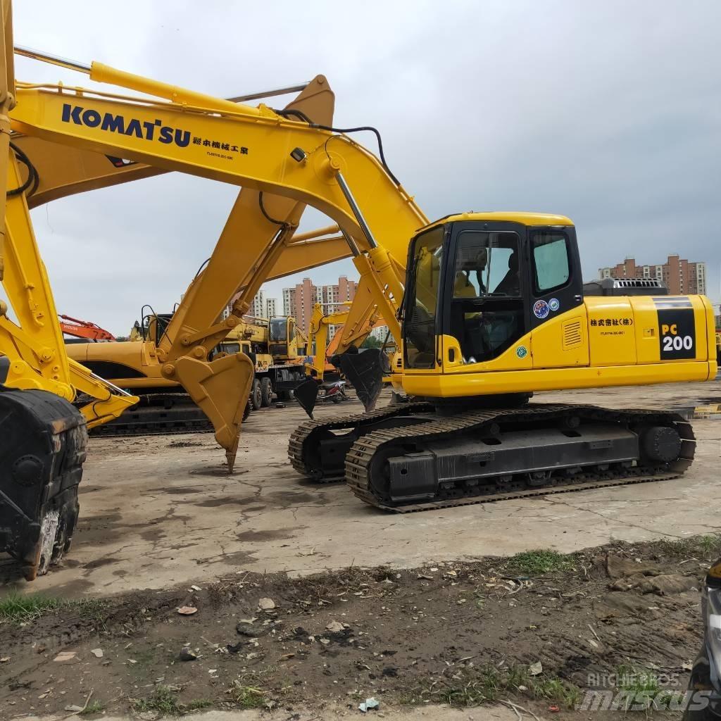 Komatsu PC200-7 Bageri guseničari