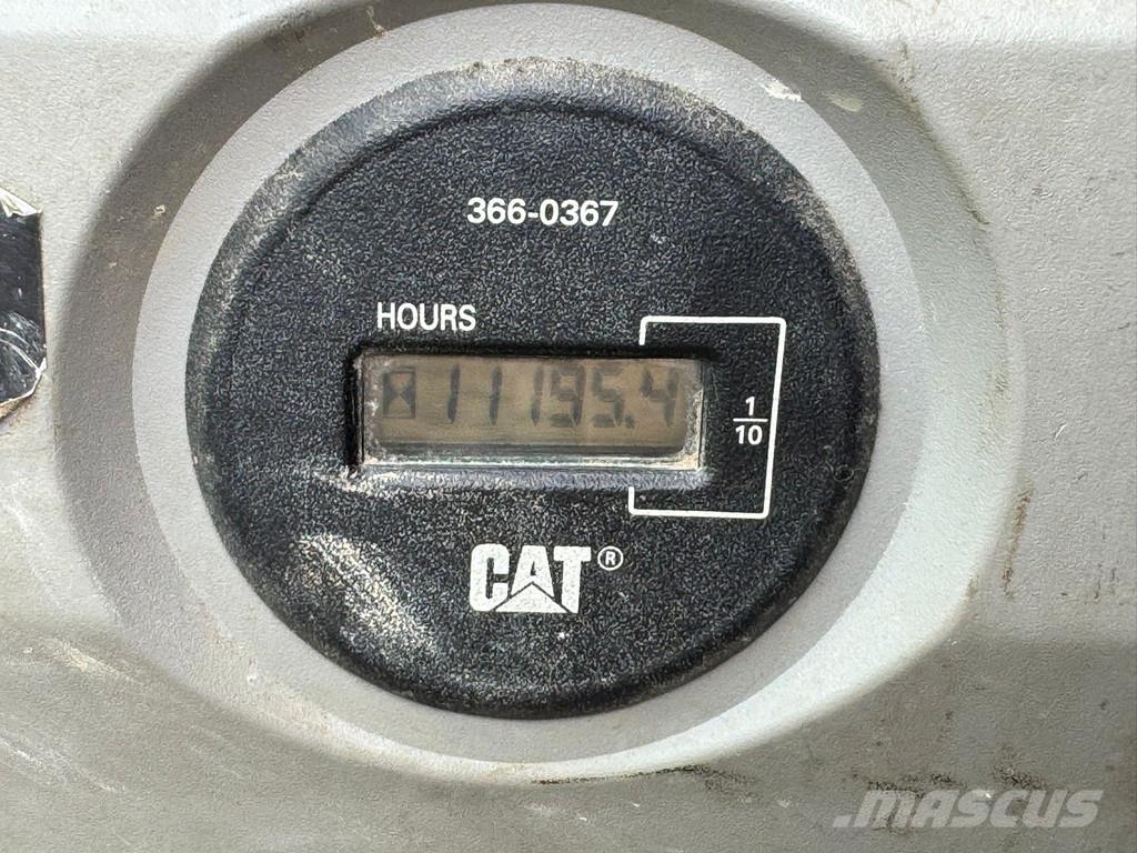 CAT 323E Bageri guseničari