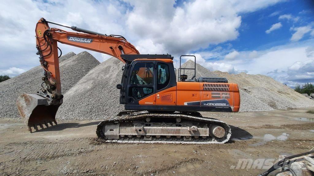 Doosan DX 255 LC-5 Bageri guseničari