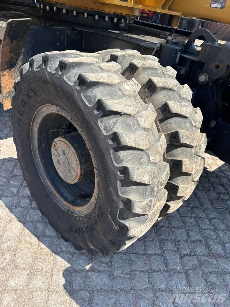 CAT M 313 D Bageri točkaši